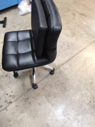 Sillón de oficina negro