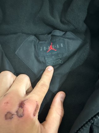 Chaqueta Jordan Negra con Capucha