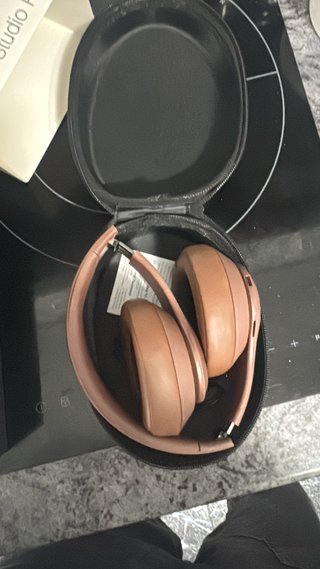 Beats Studio Pro Auriculares