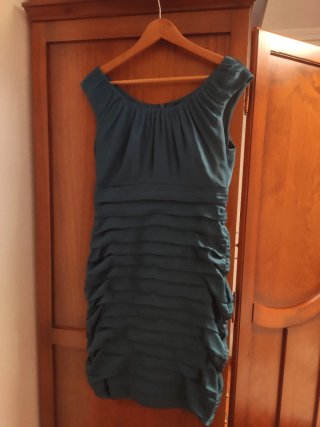 Vestido de fiesta verde azulado
