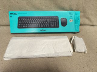 Teclado y Ratón Inalámbricos Logitech MK250