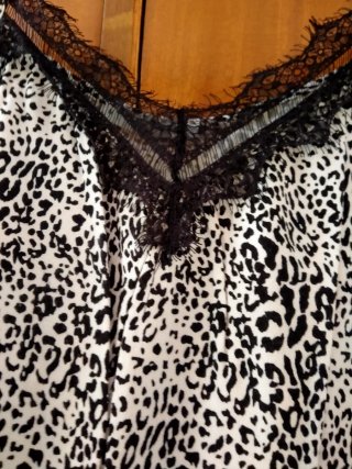 Conjunto mujer leopardo encaje