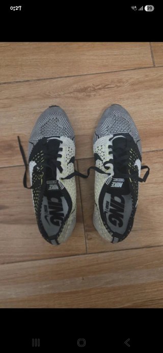 Nike Flyknit Racer Negro Blanco