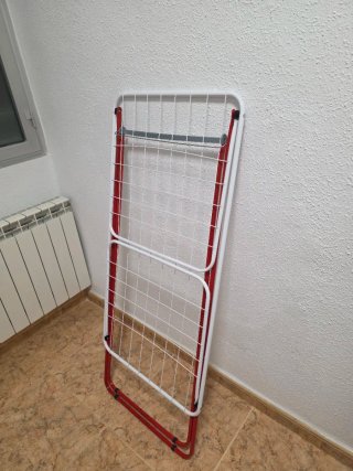 Tendedero Plegable Metálico Rojo