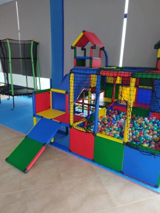 Parque de bolas infantil