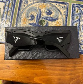 Gafas de sol Prada Negras