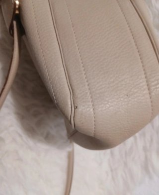 Bolso de piel beige