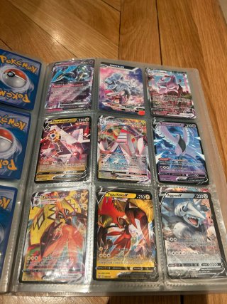 Cartas Pokémon VMAX y V