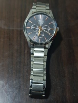 Reloj Lotus Multifunción Gris y Plateado