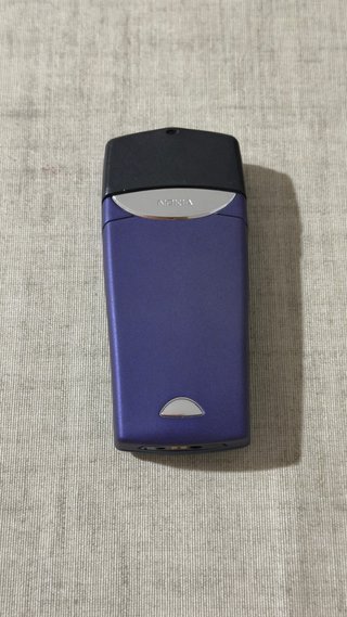 Nokia 8310 Libre con carcasa a estrenar y cargador