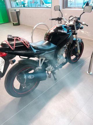 Se vende Daelim Roawin 125 y doy otra igual.