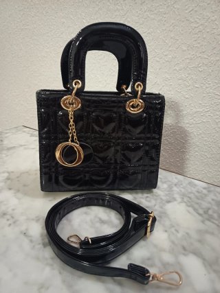 Bolso Negro Charol Dorado