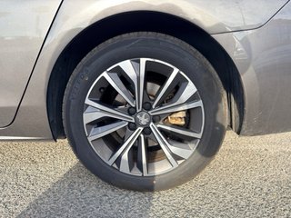Peugeot 508 5P Allure Pack Hybrid 225 e-EATB