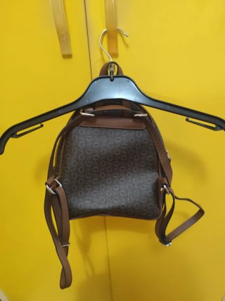 Zainetto Guess monogram beige e marrone
