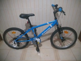 Bicicleta infantile Btwin 20 pulgadas como nueva