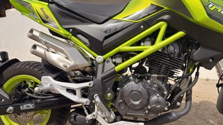 Benelli TNT Tornado Naked 125cc Verde Lima