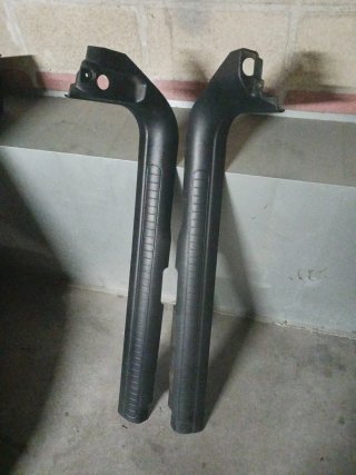 Plásticos Laterales Entrada Fiat Stilo