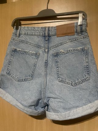 Pantalones cortos vaqueros Bershka