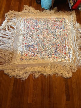 Mantón de Manila antiguo bordado