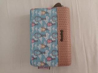 Monedero Sweet Candy Azul y Beige. Sin estrenar