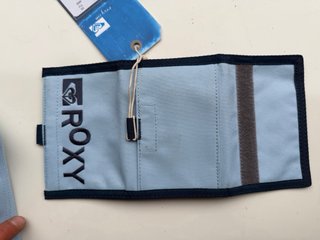 Monedero Roxy