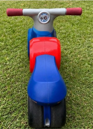 Moto correpasillos Imaginarium azul