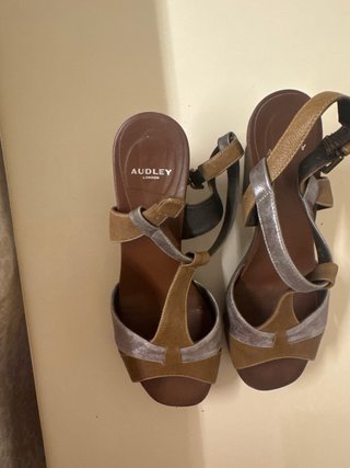 Sandalias AUDLEY Marrón y Plateado