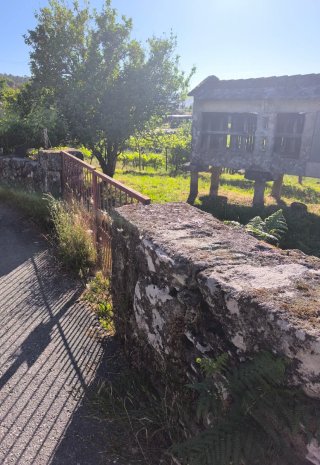 Se vende parcela de 1119m²,para reformar.