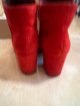 Botines rojos ante Talla 38