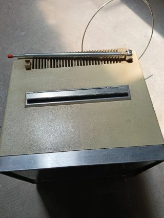 Televisor y Radio Antiguo Crown