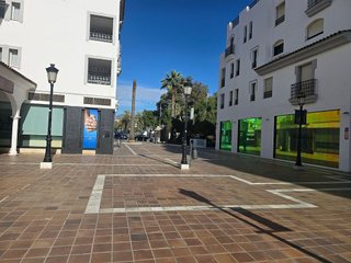 Local comercial en alquiler en Puerto Banús en Marbella