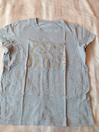 Camiseta Pepe Jeans Gris con Logo