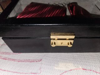 Corbata, pañuelo y caja Larvin Paris