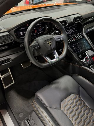 Lamborghini Urus 2024