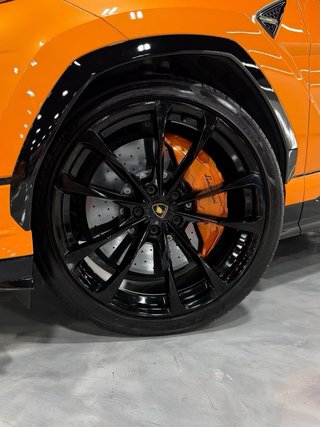 Lamborghini Urus 2024