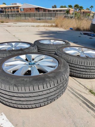 Llantas Seat Ateca 17” Originales con Neumáticos