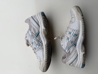 Zapatillas Asics Padel Blancas y Azules