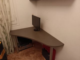 Escritorio de rincón gris