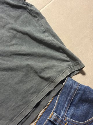 Camiseta cropped negro lavado
