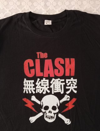 Camiseta The Clash Calavera Radio Clash