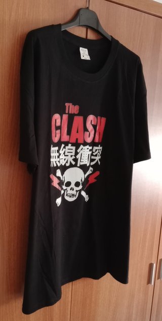 Camiseta The Clash Calavera Radio Clash