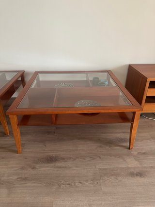 Mesa centro madera y cristal 1 m x. 1 m
