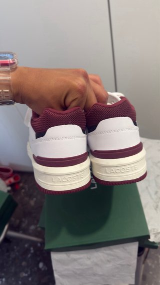 Zapatillas Lacoste Blancas y Rojas