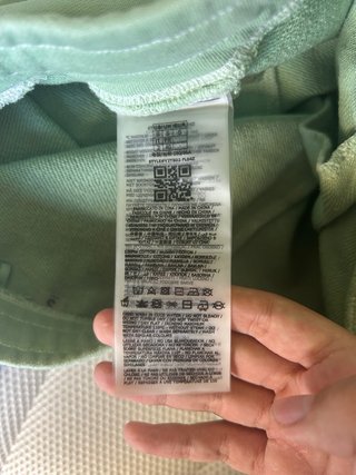 Pantalones Guess degradado verde y blanco