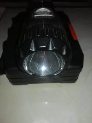 Linterna Coche Negra y Gris