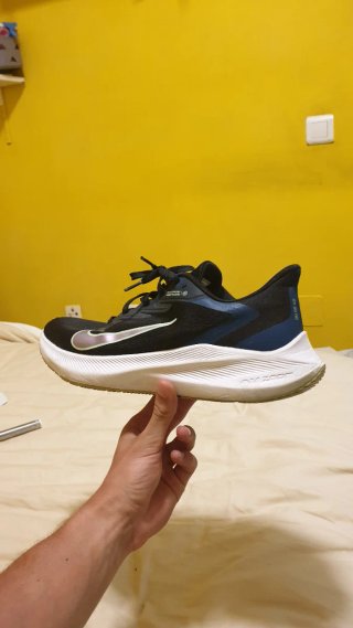 Zapatillas Nike Zoom Winflo 7 Negro/Azul
