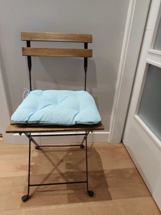 Silla plegable madera y cojín azul