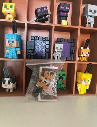 10 Figuras Minecraft Kinder