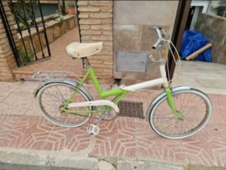 Bicicleta Plegable Vintage Verde y Blanca