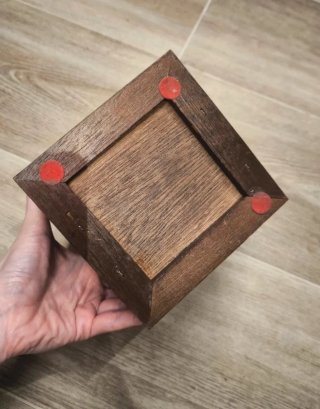 Pequeño joyero de madera vintage con flores